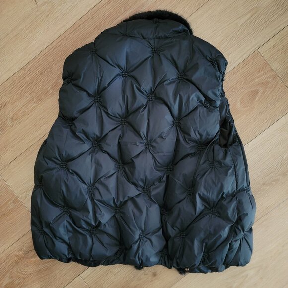 Chico's Nylon Fur Trim Puffer Vest size 3 (XL) - Picture 6 of 6
